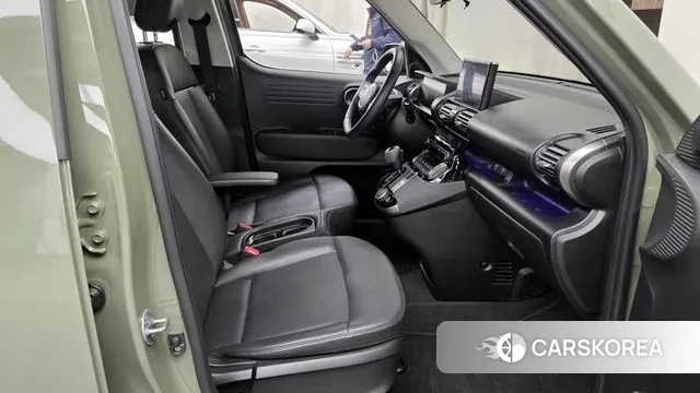 Hyundai Casper 2023 Темно-зеленый из Кореи, фото 2