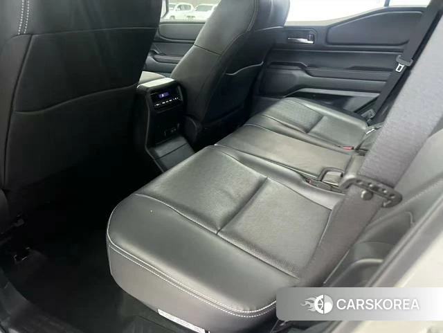 Toyota Prado 2024 Белый из Китая, фото 2