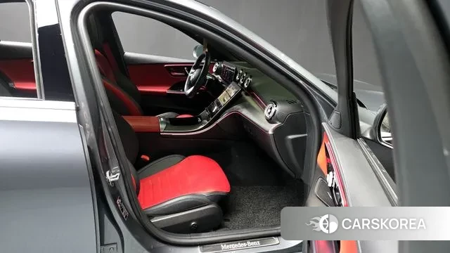 Mercedes-Benz C-Class W206 2022 Серый из Кореи, фото 2