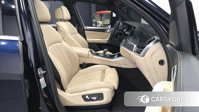 BMW X5 (G05) 2021 Черный из Кореи, фото 2