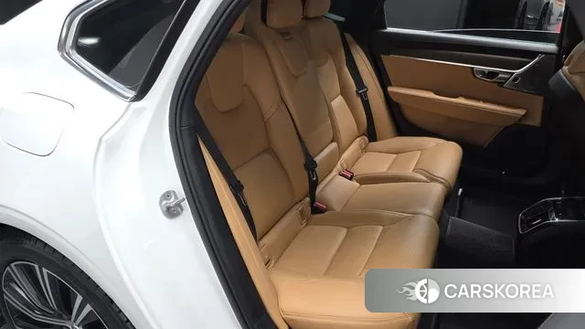 Volvo S90 2023 Белый из Кореи, фото 2