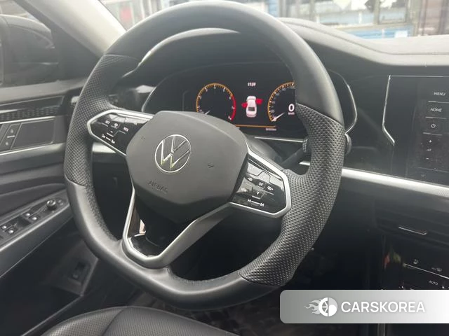 Volkswagen Passat 2024 Черный из Китая, фото 2