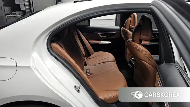 Mercedes-Benz E-Class W214 2025 Белый из Кореи, фото 2