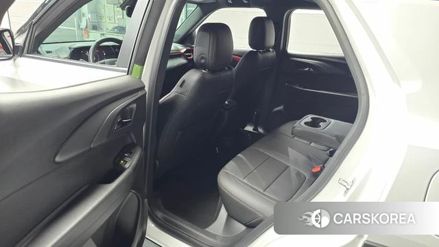 Chevrolet (GM Daewoo) The New Trail Blazer 2024 Белый из Кореи, фото 2