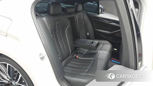 BMW 5 Series (G30) 2020 Белый из Кореи, фото 2