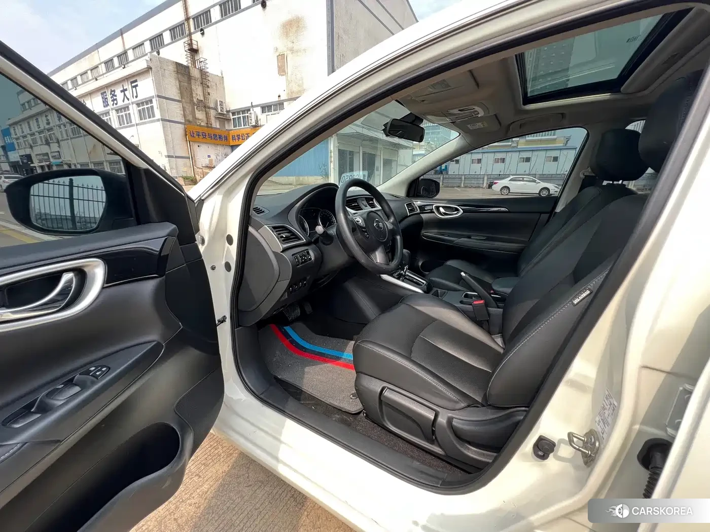 Nissan Sylphy 2023 Белый из Китая, фото 2