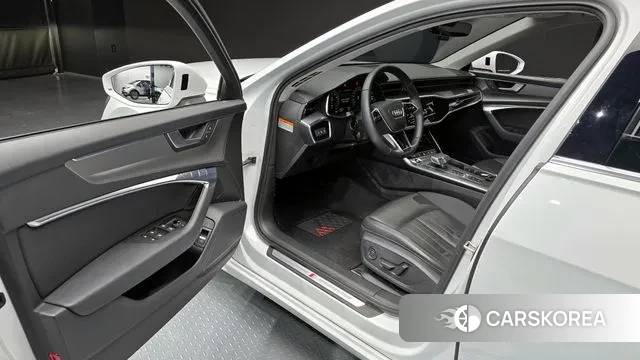 Audi A6 (C8) 2021 Белый из Кореи, фото 2