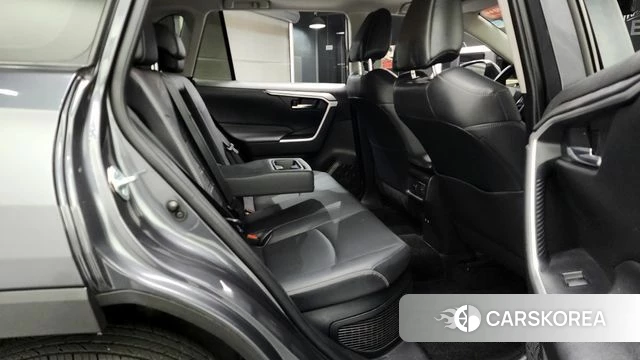 Toyota RAV4 5th Generation 2021 Серый из Кореи, фото 2