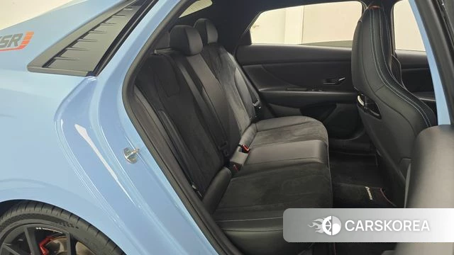 Hyundai Avante (CN7) 2021 Светло-серебряный цвет из Кореи, фото 2