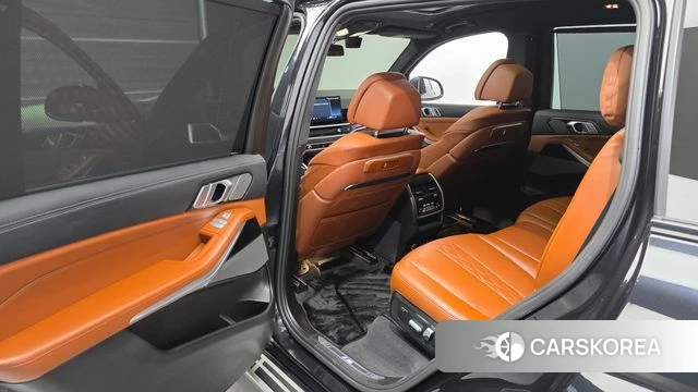 BMW X7 (G07) 2023 Черный из Кореи, фото 2