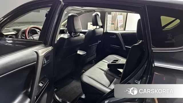 Toyota RAV4 2018 Черный из Кореи, фото 2
