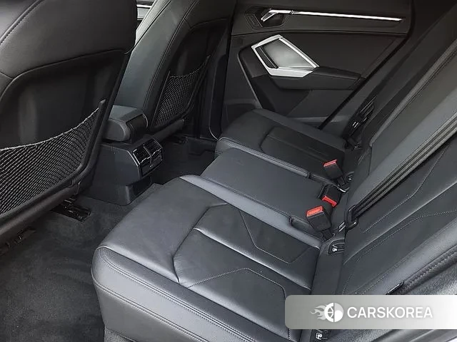 Audi Q3 (F3) 2020 Белый из Кореи, фото 2