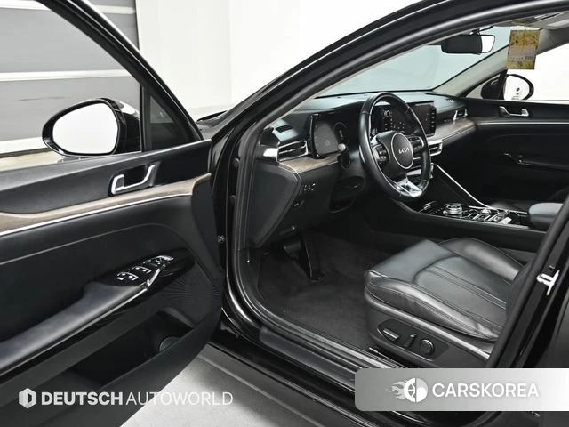 Kia K5 3rd generation 2023 Черный из Кореи, фото 2