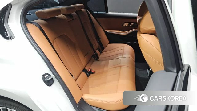 BMW 3 Series (G20) 2025 Белый из Кореи, фото 2