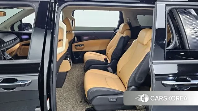 Kia Carnival 4th generation 2023 Черный из Кореи, фото 2