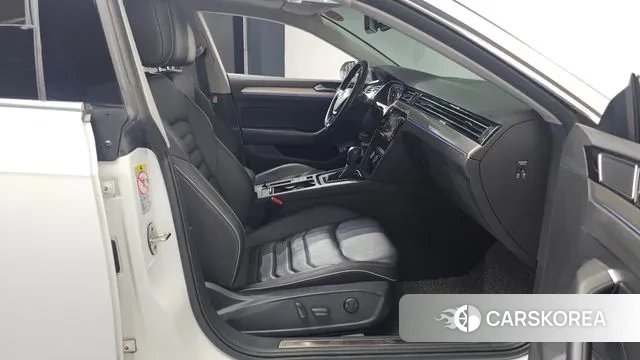 Volkswagen Arteon 2020 Белый из Кореи, фото 2