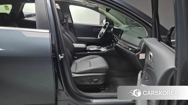 Kia The New Sportage 5th Generation Hybrid 2024 Серый из Кореи, фото 2