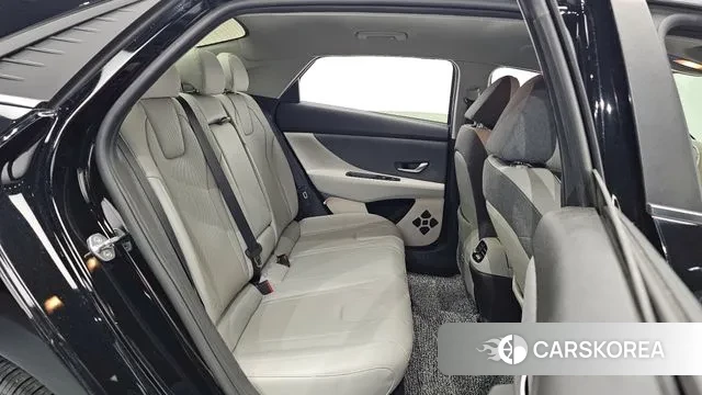 Hyundai Avante (CN7) 2021 Черный из Кореи, фото 2