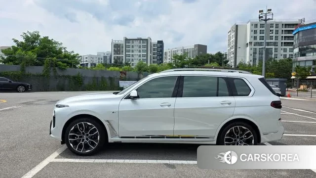 BMW X7 (G07) 2025 Белый из Кореи, фото 2