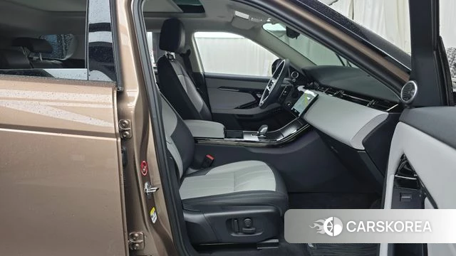 Land Rover Range Rover Evoque 2nd Generation 2025 Песочный из Кореи, фото 2