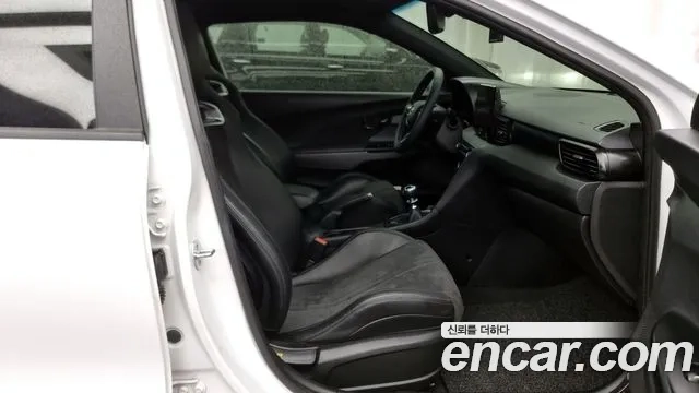 Hyundai Veloster (JS) 2022 Белый из Кореи, фото 2