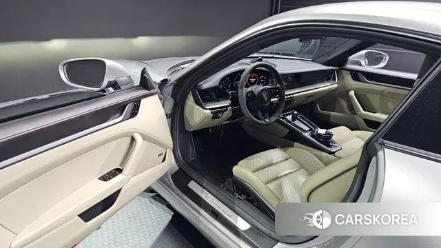 Porsche 911(992) 2020 Серебристо-серый из Кореи, фото 2