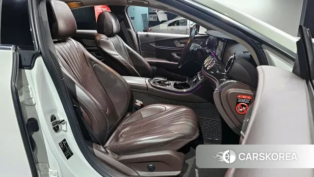 Mercedes-Benz CLS-Class C257 2019 Белый из Кореи, фото 2