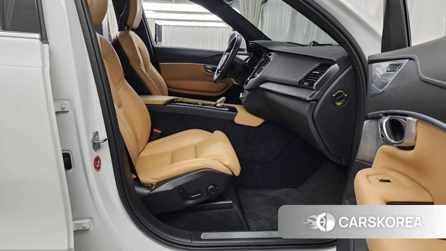 Volvo XC90 second Generation 2021 Белый из Кореи, фото 2