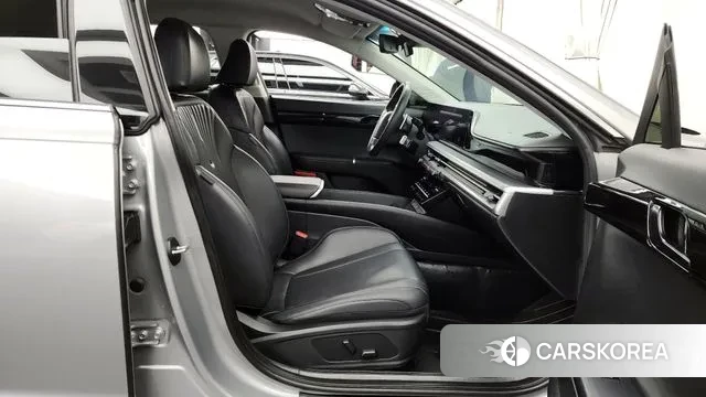 Hyundai Grandeur (GN7) 2024 Серебристо-серый из Кореи, фото 2