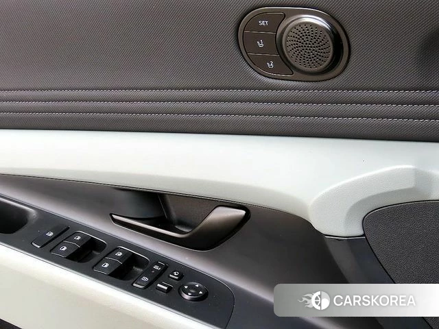 Hyundai The New Avante (CN7) 2024 Черный из Кореи, фото 2