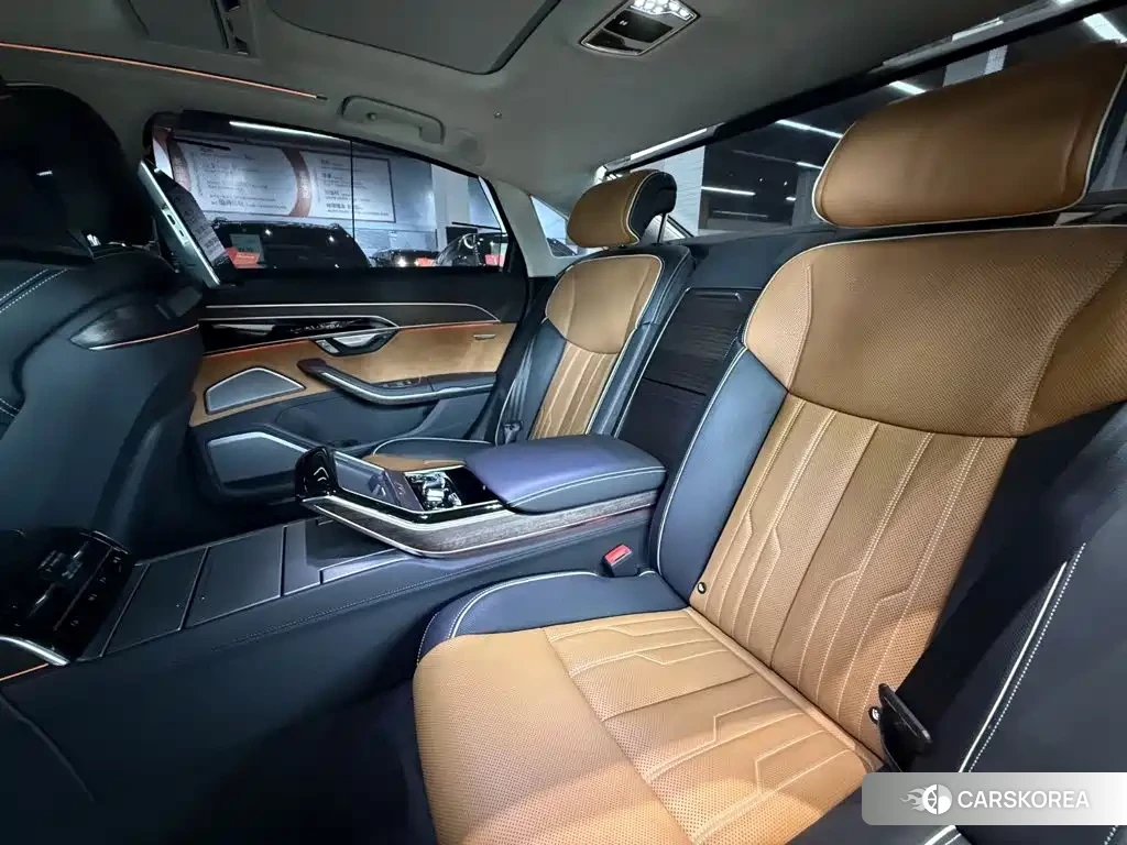 Audi A8 2022 Черный из Китая, фото 2