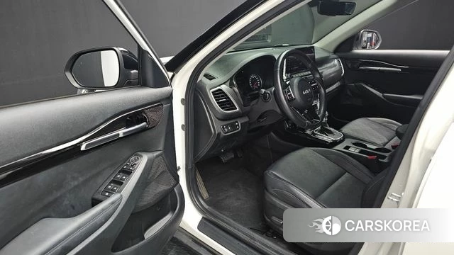 Kia Seltos 2022 Белый из Кореи, фото 2