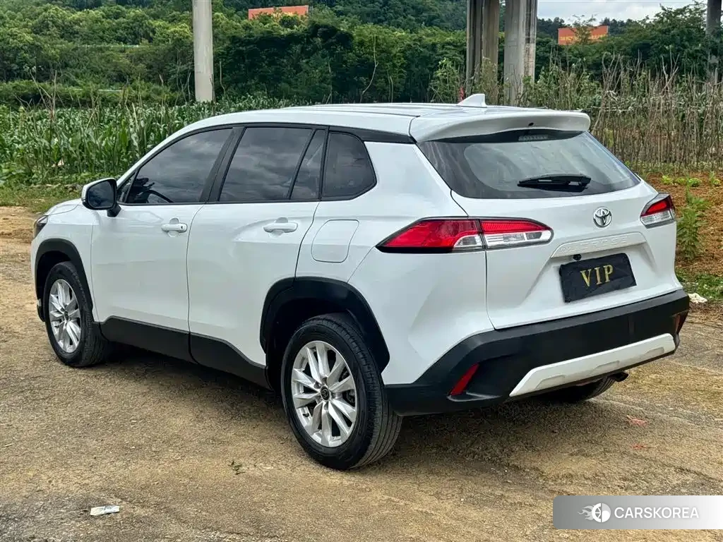 Toyota Corolla 2023 Белый из Китая, фото 2