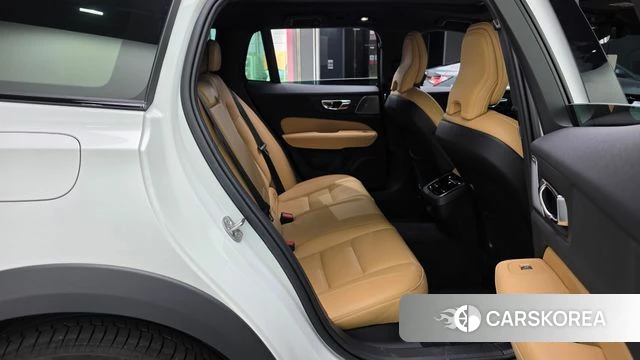 Volvo V60 Cross-Country 2nd Generation 2025 Белый из Кореи, фото 2