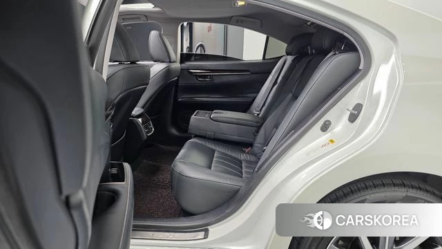 Lexus New ES300h 2018 Белый из Кореи, фото 2