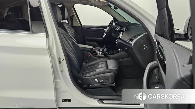 BMW X3 (G01) 2021 Белый из Кореи, фото 2