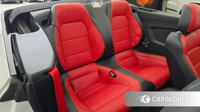 Ford Mustang 2022 Белый из Кореи, фото 2