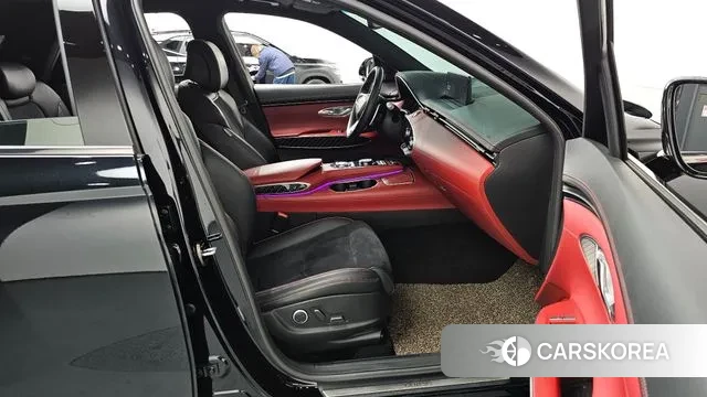 Genesis GV70 2021 Черный из Кореи, фото 2