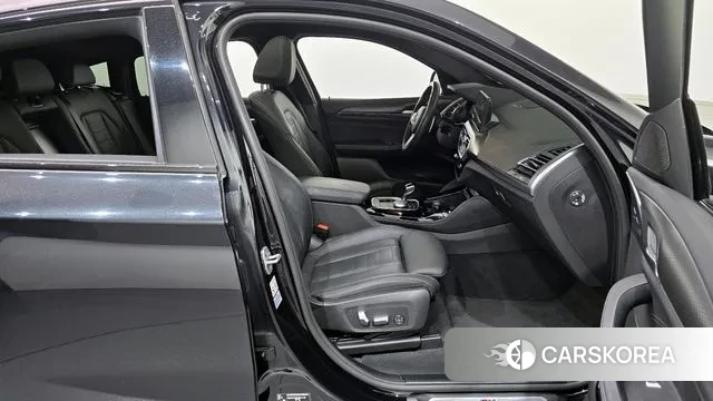 BMW X4 (G02) 2022 Черный из Кореи, фото 2