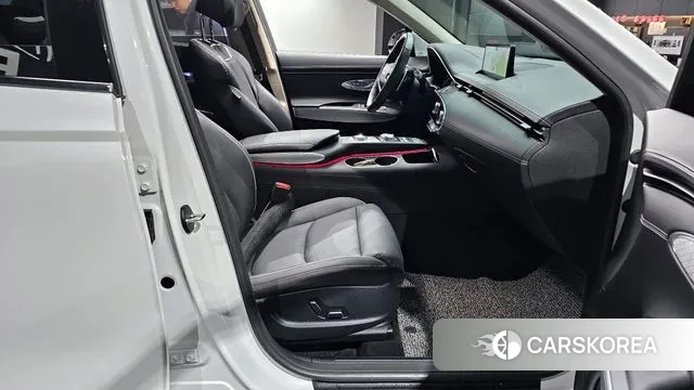 Genesis GV70 2023 Белый из Кореи, фото 2