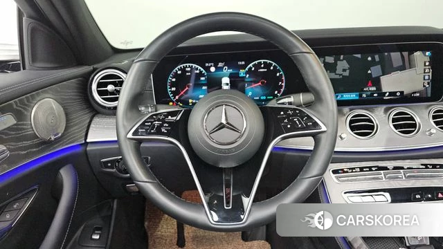Mercedes-Benz E-Class W213 2023 Белый из Кореи, фото 2