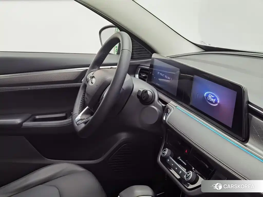 Ford Escort 2021 Синий из Китая, фото 3