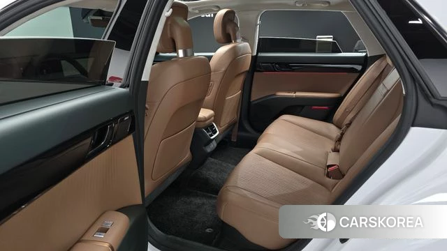 Hyundai Grandeur Hybrid (GN7) 2023 Белый из Кореи, фото 2
