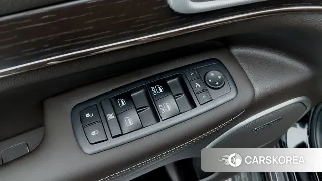 Jeep Grand Cherokee 2018 Черный из Кореи, фото 2