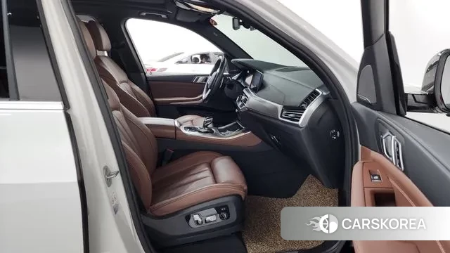 BMW X5 (G05) 2021 Белый из Кореи, фото 2