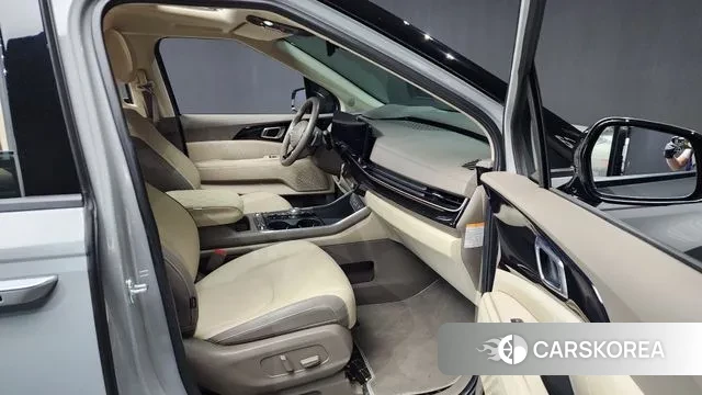 Kia The New Carnival 4th Generation 2024 Серебряный из Кореи, фото 2