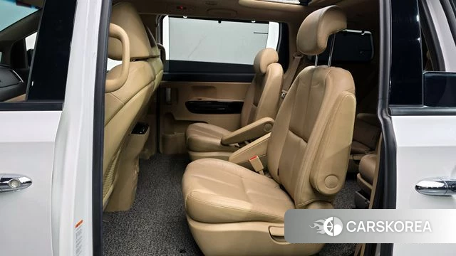 Kia The New Carnival 2019 Белый из Кореи, фото 2