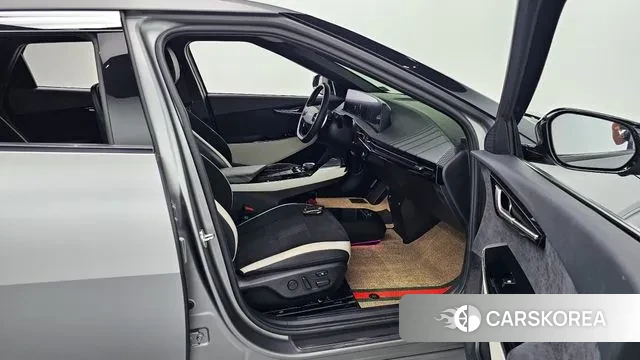 Kia EV6 2022 Серебристо-серый из Кореи, фото 2