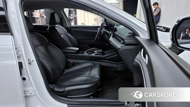 Kia The New K5 3rd generation 2024 Белый из Кореи, фото 2