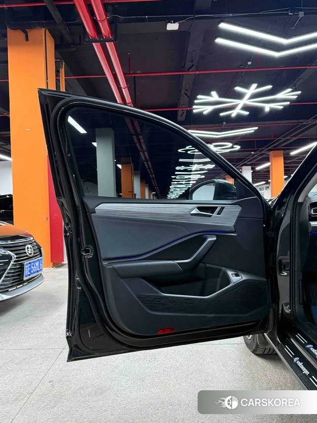 Volkswagen Sagitar 2025 Черный из Китая, фото 2